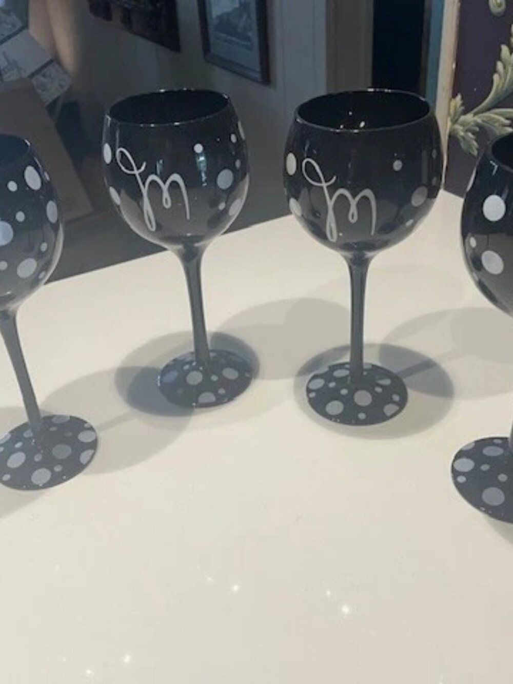 4 WINOGRAM M PERSONALIZED HAND PAINTED WINE GLASSES White Polkadots Preowned